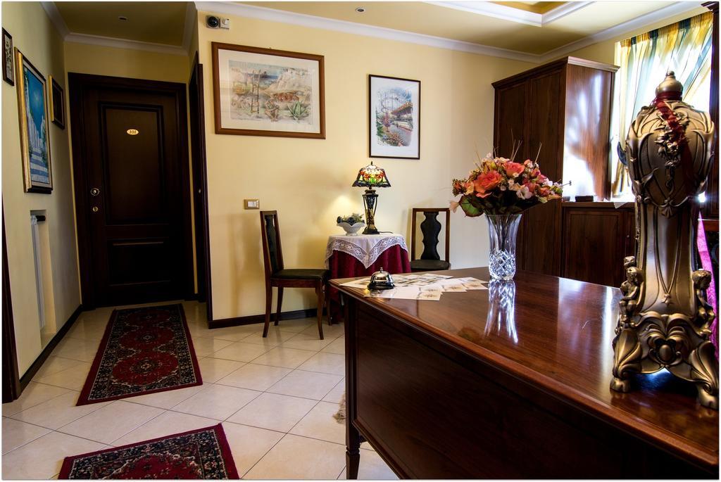 B&B Degli Amici Чампино Екстериор снимка